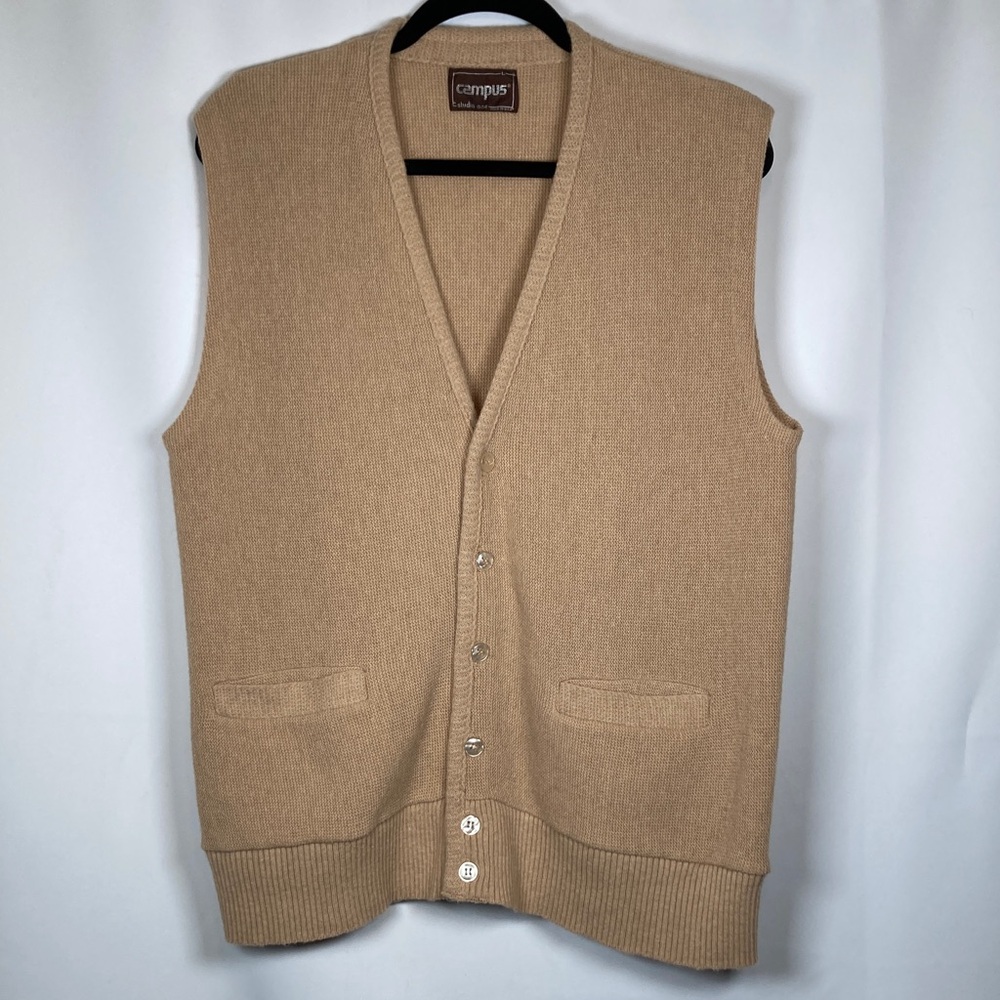 EUC Vintage Campus Tan Sweater Vest with Front Pocket Made in USA Sz L Unisex